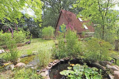 Gemütliches Nuhrdachhaus in idyllischer Waldsiedlung!