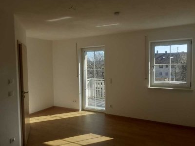 Schöne und neuwertige 5-Raum-Wohnung mit gehobener Innenausstattung mit Balkon in Wessobrunn