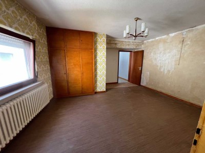Vielseitiges Haus mit Nebengebäude, Garten und 6 Zimmern auf 150 m² Wohnfläche