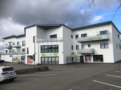 Schöne und neuwertige 1-Zimmer-Wohnung mit geh. Innenausstattung mit Balkon und EBK