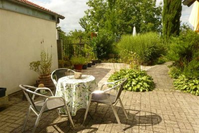 Ab Mitte Okt:  Großzügige, kompl. möbl. 2 Zi-ELW mit Wohnküche, Duschbad, Terrasse in Lichtenau