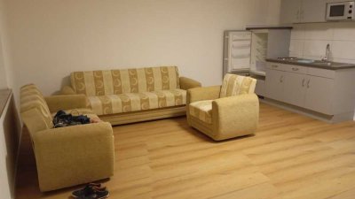 Helle und gepflegte 1-Zimmer-Wohnung mit integrierter Küche in Stuttgart