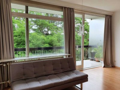 Helle Zwei-Zimmer-Wohnung mit schönem Ausblick
