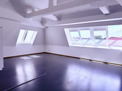 Exklusive Maisonette-Penthouse-Wohnung mit Dachloggia, Terrasse & Wow-Faktor – sofort bezugsfrei!