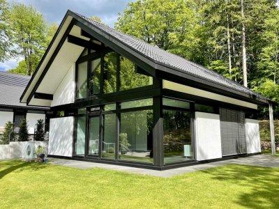 Neuwertig-HUF Haus in exklusiver Lage