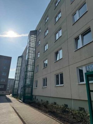 Sanierter Wohntraum mit Aufzug & Balkon – ideal für Paare oder Singles mit Anspruch!