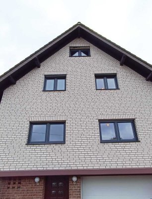 modernes Haus vor den Toren Bonns mit schöner Küche und großer Garage