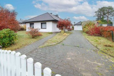 RESERVIERT !!! Wunderschöner Walmdach-Bungalow ! Familienfreundlich und barrierearm in Top-Lage