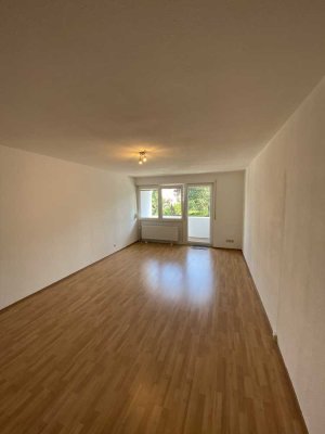 Hochwertige 1-Zimmer-Wohnung mit Balkon + EBK