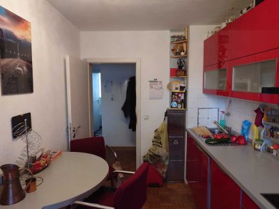 Helle 2-Zimmer Wohnung mit Balkon in Erlangen-Alterlangen