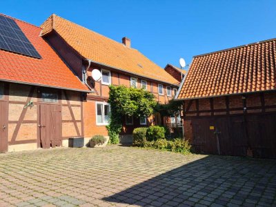Schöne 4 1/2 Zimmerwohnung im Grünen.
Auf einem Resthof in Westfeld