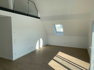 Hochwertige 3,5-Zimmer-Maisonettewohnung m. EBK, Garage + Stellplatz in Mörsch - Neuwertig & Modern!