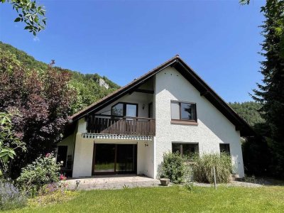 Familienfreundliches Einfamilienhaus auf Traumgrundstück