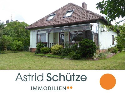 Halle: Charmantes Familienhaus mit schönem Garten in zentraler ruhiger Lage
