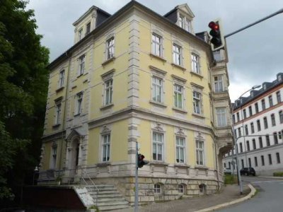Helle, neu renovierte 4-Raum-Wohnung in zentraler Lage