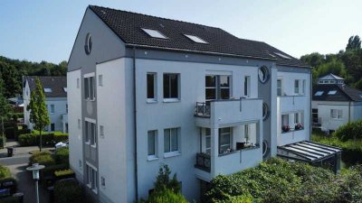 Charmante Belle-Étage-Wohnung mit zwei großzügigen Balkonen!