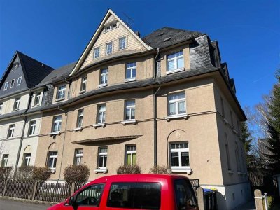 Großzügige 4-Zimmer mit Laminat, Balkon und Garage in sehr guter Lage