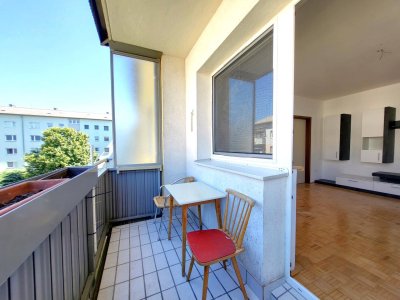 Gemütliche Zwei-Raum-Whg. mit Loggia!