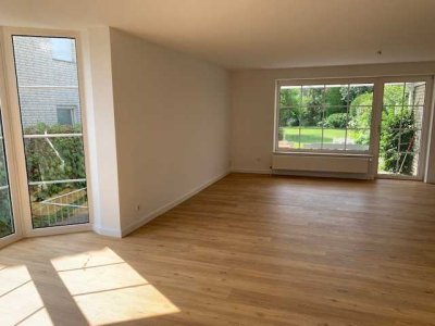 Charmante Doppelhaushälfte mit Garten, Carport, Kamin & Einbauküche -4 Zimmer Wohntraum zum Mieten