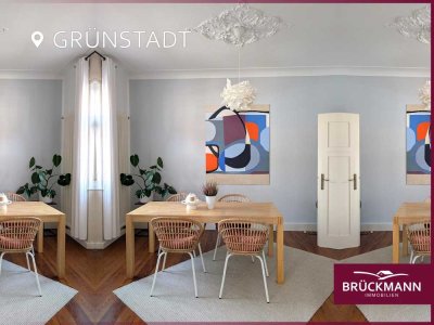 Stilvoll leben: Sanierte Altbauwohnung mit Balkon und Garten in Zentrumsnähe