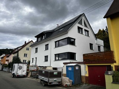 Erstbezug nach Kernsanierung: Stilvolle 5-Raum-Wohnung mit gehobener Ausstattung