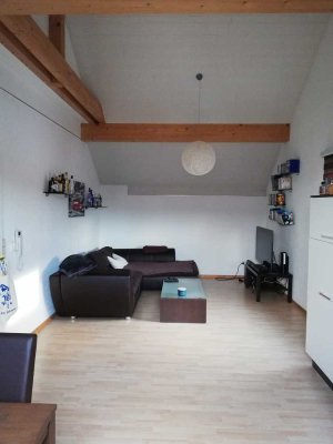 Stilvolle, gepflegte 2,5-Zimmer-DG-Wohnung mit gehobener Innenausstattung in Ulm