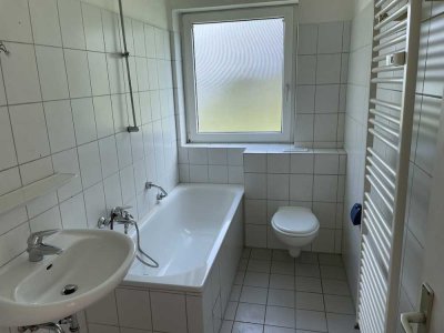 Zentral. Hell. Bezugsfertig ab 01.10.2025 – 3 Zimmer mit Balkon im Herzen der Stadt