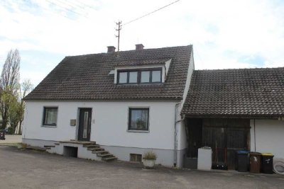 Bürogebäude samt Nebengebäude/Carport in frequentierter Lage am Bach / Flexible Nutzung!
Umba