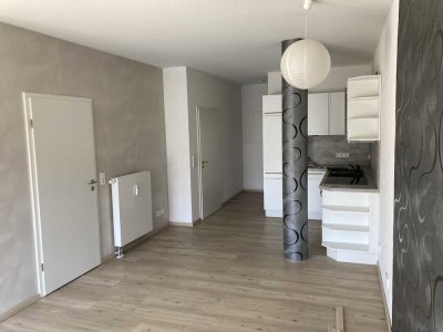 Wunderschöne 2 Zi Wohnung in SZ Bad mit großer Terasse