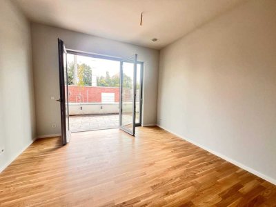 Helle 2 Zimmerwohnung in Nauen mit offener Einbauküche und Terrasse