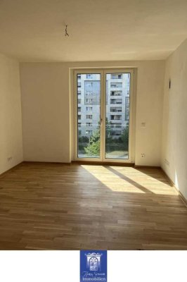 Exklusive 2-Zimmerwohnung mit edlem Bad und moderner EBK!