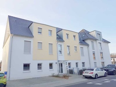 3-Zi.-Erdgeschosswohnung: 89m² A+ Energiesparwunder, Südterrasse, 21m² Privatkeller und PKW-Stellpl.