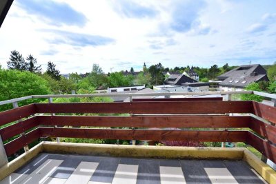 Wohnen auf 2 Etagen mit Balkon und TG Stellplatz