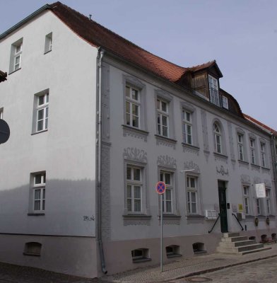 Gepflegte 3-Zimmer-DG-Wohnung mit Dachterrasse  und Einbauküche in Potsdam-Mittelmark (Kreis)