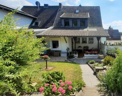 Charmantes Zuhause mit terrassiertem Sonnengarten und Blick ins Grüne in Alfter-Witterschlick