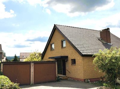 Platz für neue Ideen: Freistehendes Einfamilienhaus mit Garten in Schorndorf
