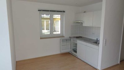 Günstig Wohnen - kleine Wohnung mit Einbauküche!