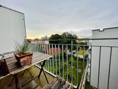 Schöne Studentenwohnung mit Balkon