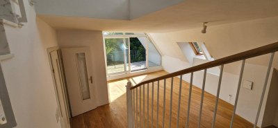 Von Privat: Traumhafte 4-Zimmer-Maisonette mit Terrasse in Grinzing mit Terrasse und Garage