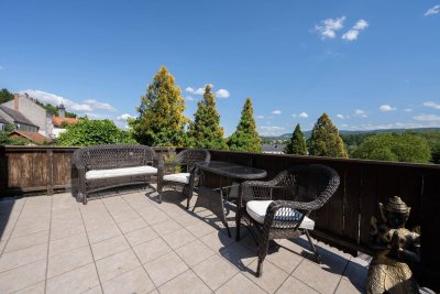 Vielseitiges Einfamilienhaus mit großartigem Ausblick – auch für zwei Parteien geeignet