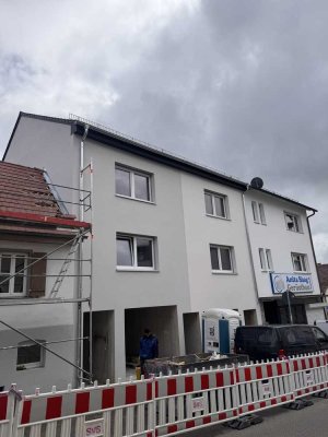 Neuwertige 4-Zimmer-Wohnung mit Balkon und Einbauküche in Sindelfingen