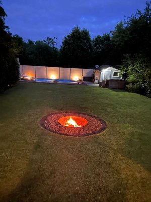 Exklusives Einfamilienhaus in Stuhr - Heiligenrode auf traumhaften 950m² Grundstück mit Pool