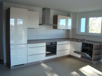 Schöne 3,5-Raum-Wohnung mit gehobener Innenausstattung mit Balkon und EBK in Herrenberg