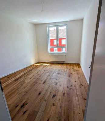 Exklusive 3-Raum-Wohnung mit Balkon und Garage im Hinterhof