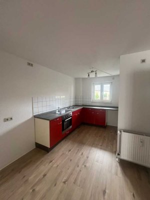 Erstbezug nach Renovierung! 2,5-Zimmer-Wohnung im gepflegten Haus