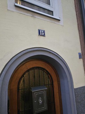 Zentrumsnahe gemütliche 3-Zimmer-Wohnung mit Balkon und Kaminofen