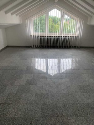 Helle 2-Zimmer Wohnung 2.OG /sehr ruhig