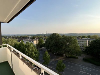 Top gepflegte, schön geschnittene 3-Zimmer Wohnung, Blick über das Ruhrtal