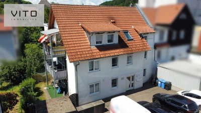 Attraktives 3-Familienhaus mit 5 Kfz-Stellplätzen und Garage – zentral gelegen in Tailfingen