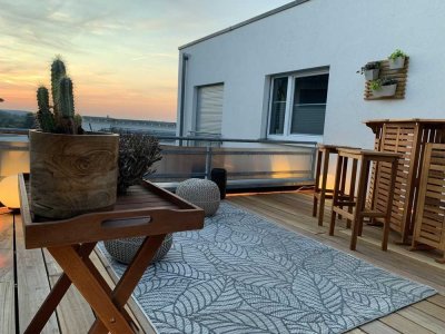 Gehobenes EFH im Bauhausstil mit liebevoll gestalteten Wohlfühloasen und Traumblick